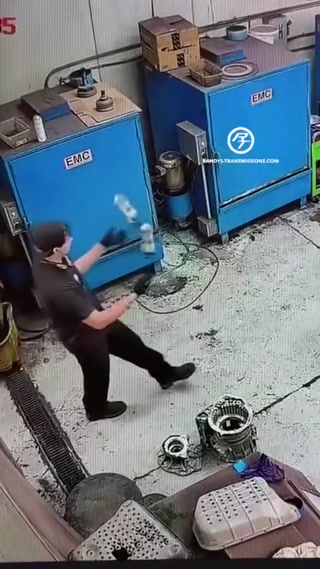 038a2f228c3b6b33.mp4