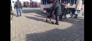 2b7313d624cdeea2.mp4