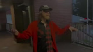 3dcbd7fef94836c9.mp4