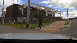 5447a2be47365b3f.mp4