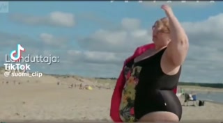 5ab511928fe551fe.mp4