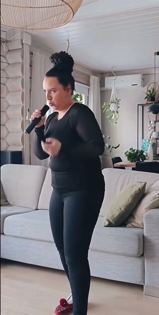 5d822181589c445d.mp4