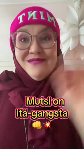 6348ad18bb2bc00f.mp4