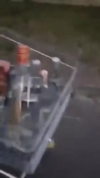 6b79d0ab66b44279.mp4