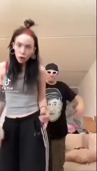 714580792b91160f.mp4