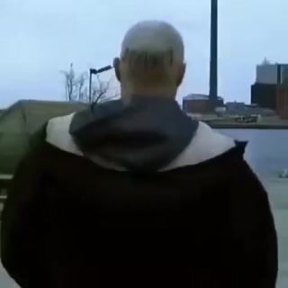 79b190aa6127c64e.mp4