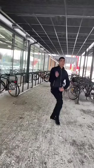 8c139fb685bf3822.mp4