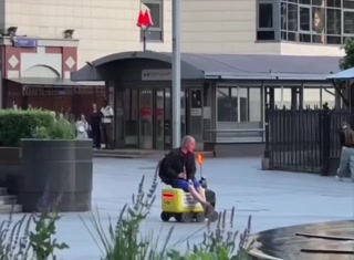 8d51be8143effffd.mp4