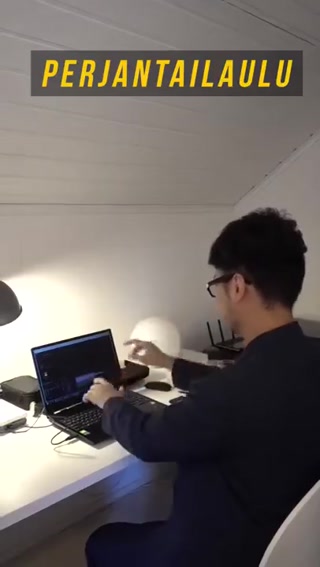 933f7f830fa0b100.mp4