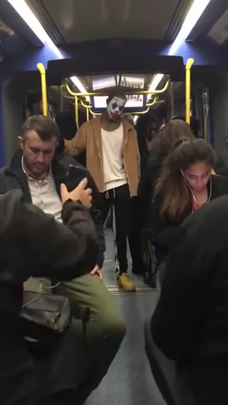 97a1cf212983c27b.mp4