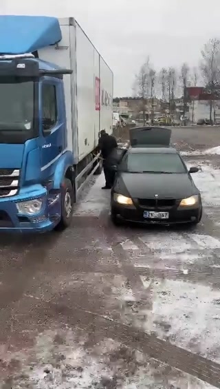 9d58b70d76e2558c.mp4