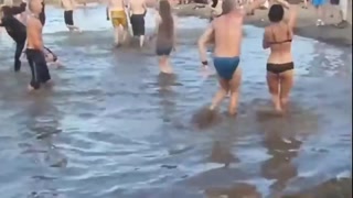 b16af06a096a4287.mp4