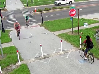 b64753212059af2b.mp4