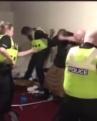 c067cbfe6b0b02b1.mp4