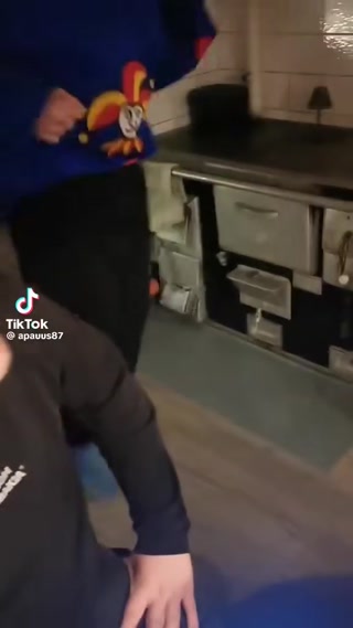 cc8a7b9f05dd828f.mp4