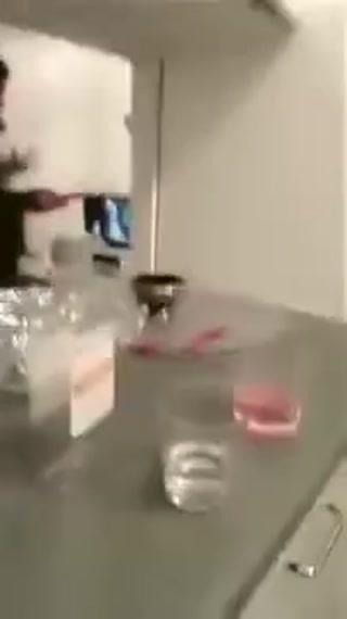 cfffc17c9ea8a094.mp4