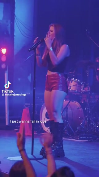 d35622bd7adba3c3.mp4