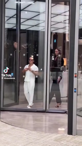 e1424b925408e2af.mp4