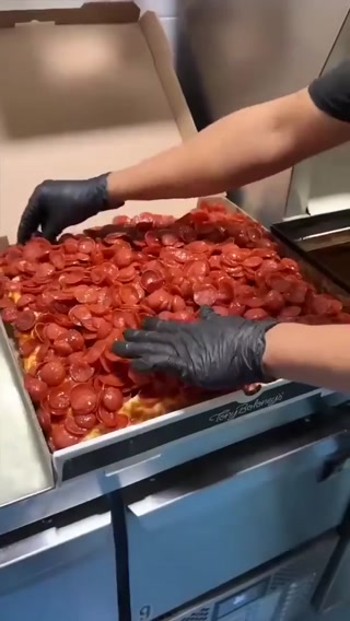 f1b9aaeb3abda11c.mp4