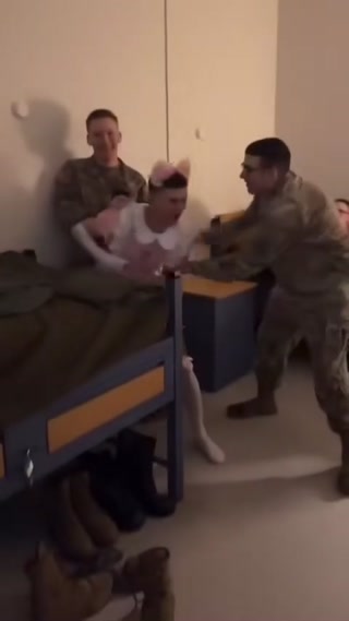 f65547ba2eaeff0c.mp4