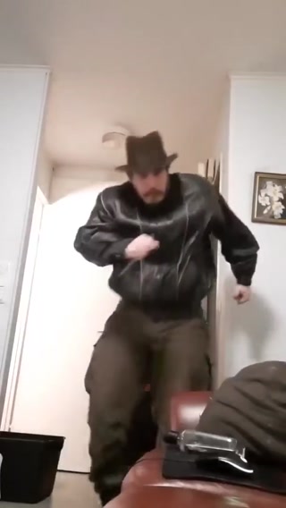 f98aab16220a0d58.mp4